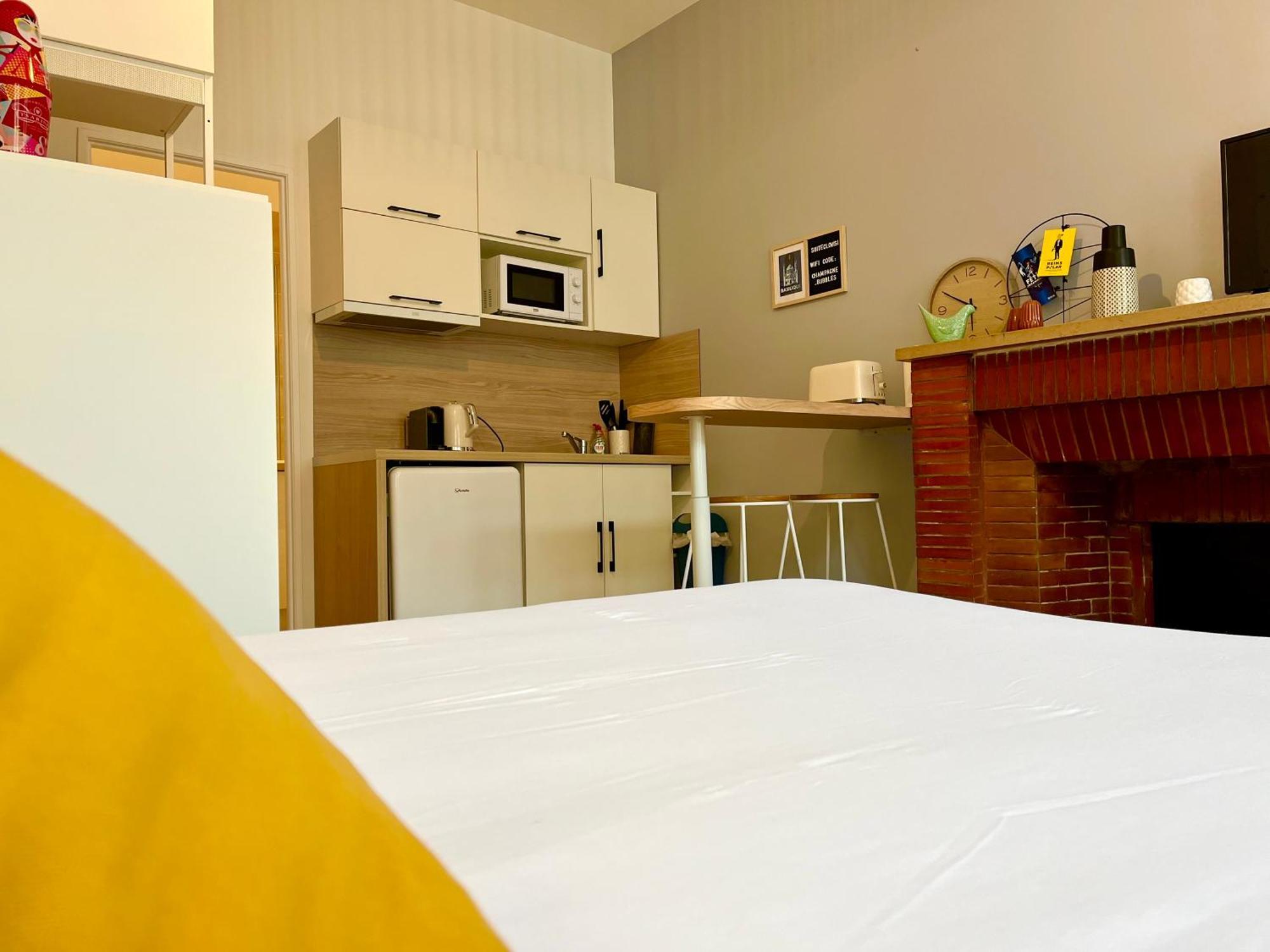 Suite Clovis - 1 Reims Exterior photo