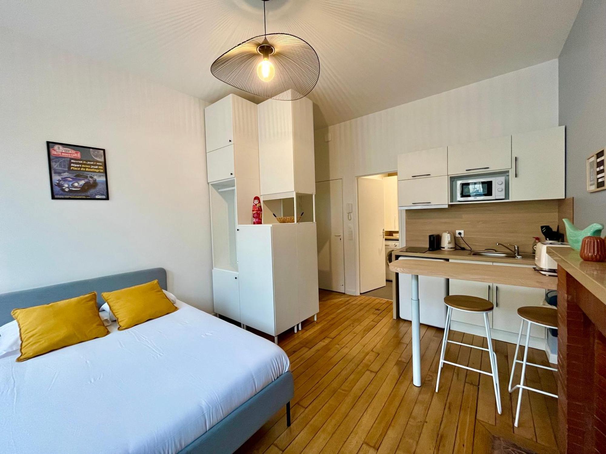 Suite Clovis - 1 Reims Exterior photo